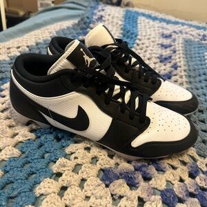 Nike Jordan 1 Low cleats